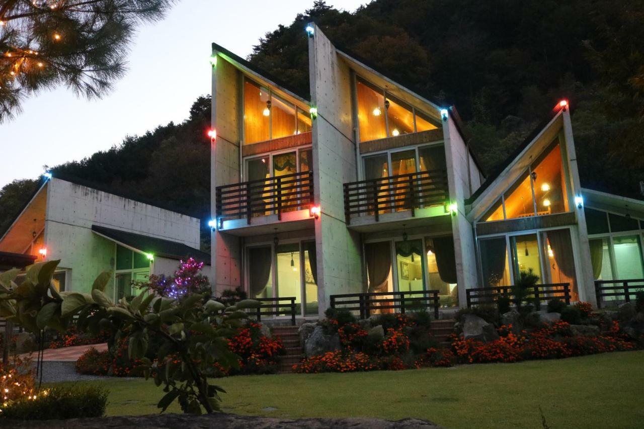 Moon On The Cloud Yeongwol Exterior foto